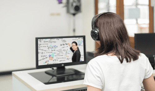 La UnADM brinda la facilidad de estudiar bajo horarios flexibles. (Foto: Twitter)