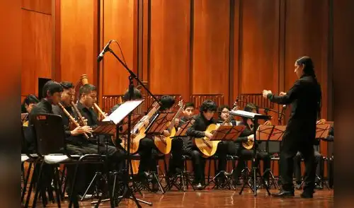 Concierto de cámara con ritmos tradicionales y populares del Perú