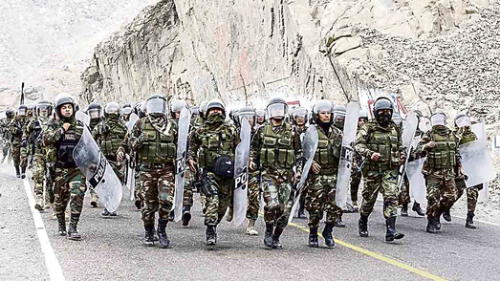 CONFLICTO TIA MARIA EN COCACHACRA - VALLE DE TAMBO En cuestión. Policías destinados al valle de Tambo generan un gasto mensual superior a los 6 millones de soles. ¿Es necesario que sigan los efectivos en el lugar, si ahora hay calma?