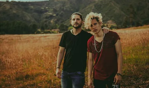 Dúo Colombiano trae sus temas a Perú Dúo Colombiano trae sus temas a Perú