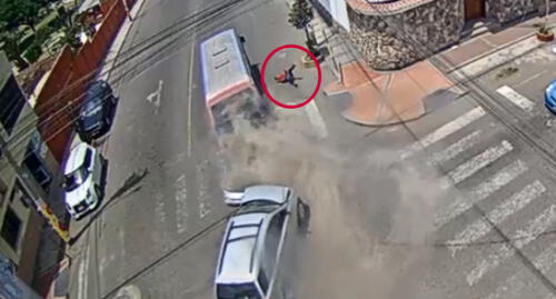 Cobrador de combi salió despedido de vehículo tras violento choque en Tacna [VIDEO] 