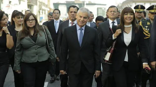 Ejecutivo adelantó que solicitará facultades al Congreso por 60 días Ejecutivo adelantó que solicitará facultades al Congreso por 60 días