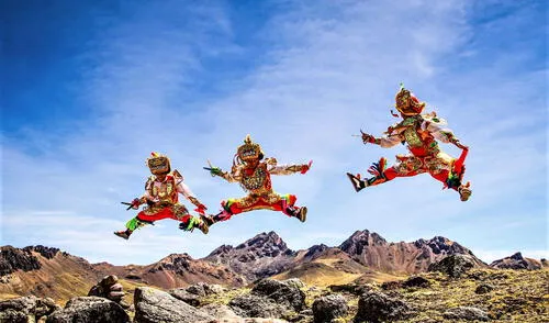 Danzantes de tijeras de Huancavelica. Foto: Galia Gálvez.