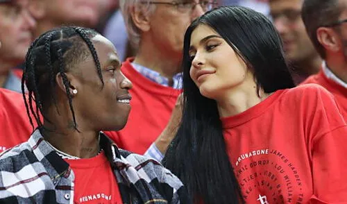 Kylie Jenner y su novio Travis Scott sorprendieron con romántico tatuaje 