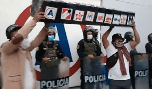 Trujillo: protestan por segunda vez frente a local de Alianza para el Progreso