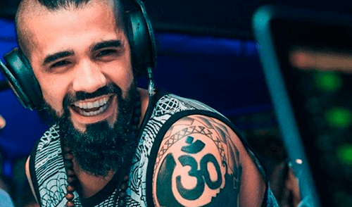 En YouTube, un DJ murió tras caerle escenario en pleno concierto [VIDEO]