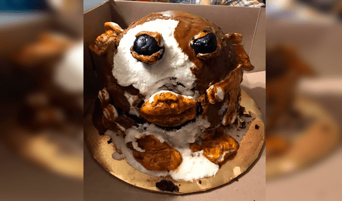 Desliza las imágenes para ver el pastel con ‘forma de Gizmo’ que le entregaron a la madre. Foto: Facebook Desliza las imágenes para ver el pastel con ‘forma de Gizmo’ que le entregaron a la madre. Foto: Facebook