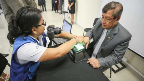 Migraciones facilita trámite de pasaporte electrónico en instituciones públicas