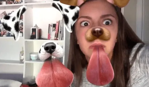 Snapchat: Ellos se tomaron un selfie con un fantasma y no lo notaron [FOTOS]