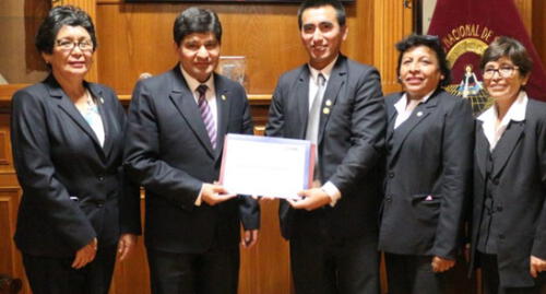 Replicarán proyecto de cero plástico de la UNSA en colegios de Arequipa. Replicarán proyecto de cero plástico de la UNSA en colegios de Arequipa.