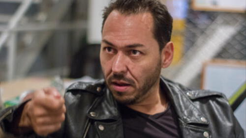 Daniel Mendoza Leal es el director de la polémica serie web "Matarifeː Un genocida innombrable" . Foto: difusión. Daniel Mendoza Leal es el director de la polémica serie web "Matarifeː Un genocida innombrable" . Foto: difusión.