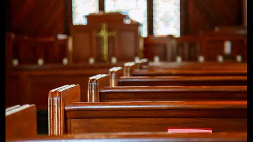 Delincuentes armados ingresan a iglesia evangélica y asaltan a los fieles