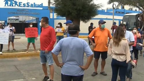 Vecinos esperan una respuesta del hospital, luego de reunión que sostuvieron con directora y la municipalidad. (Foto: Captura de video / Canal N) coronavirus san miguel