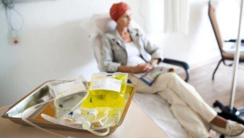 ¡Estafadora! Fingió tener cáncer y se volvió millonaria