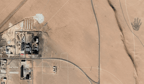 Google Maps: Descubren enorme huella humanoide cerca a extraño pueblo de China [FOTOS]