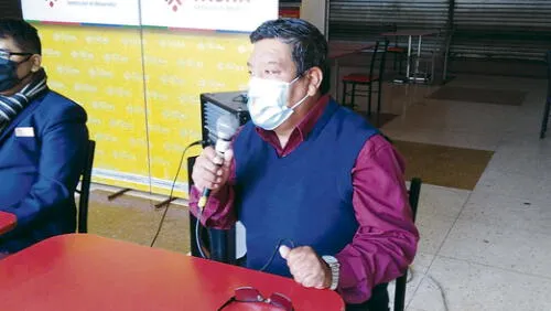 Dirigente Isacc Chili. Dirigente Isacc Chili.