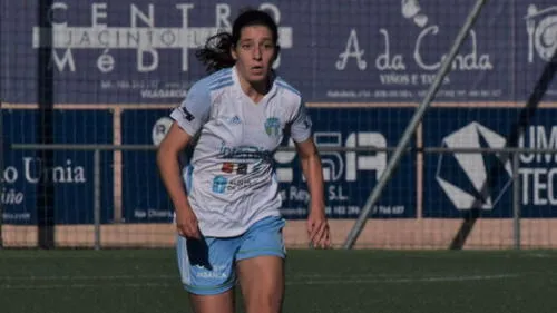 Paula Dapena no quiso rendir tributo a Diego Maradona y le dio la espalda a sus compañeras de equipo. Foto: EFE Paula Dapena. Foto: EFE