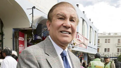 Hinojosa deslinda responsabilidad por caso Jardines de Chachani en Arequipa Hinojosa deslinda responsabilidad por caso Jardines de Chachani en Arequipa