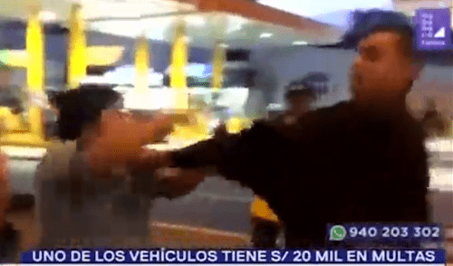 Conductor de cúster se agarra a golpes con chofer extranjero en plena av. Arequipa [VIDEO]