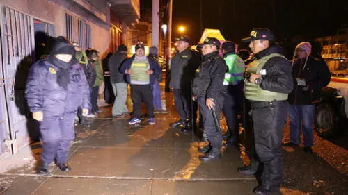 Encuentran a 200 varones en cuatro night club clandestinos de Juliaca Encuentran a 200 varones en cuatro night club clandestinos de Juliaca
