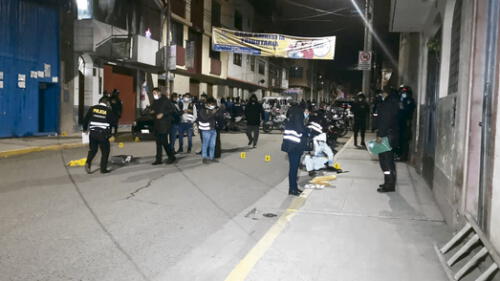 escaparon. Los delincuentes lograron fugaron por los techos de las viviendas contiguas.