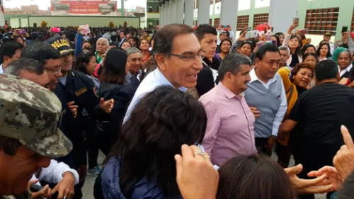 Chiclayo: Martín Vizcarra supervisó entrega de obras de colegio emblemático