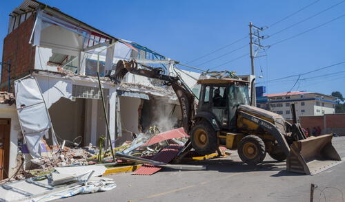 Derriban casa de dos pisos que invadió áreas verdes en Cusco