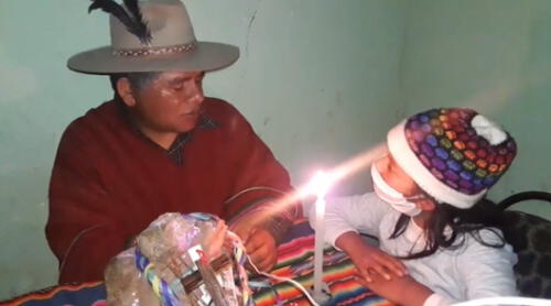 Narraciones son por internet.