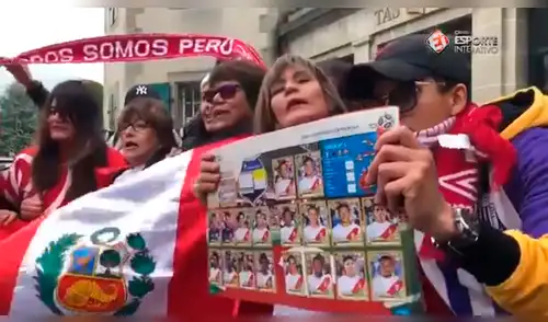 Fans de Paolo Guerrero cantaron el Himno Nacional en las afueras del TAS [VIDEO]