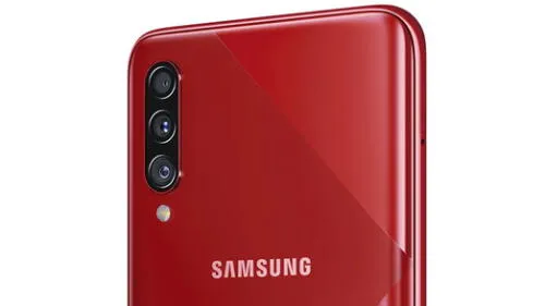 El Samsung Galaxy A70s tiene triple cámara trasera con un sensor principal de 64 megapíxeles. Samsung lanza su primer smartphone con cámara de 64 megapíxeles