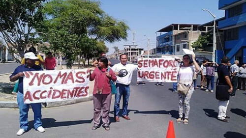 Moradores de Ventiséis de Octubre exigen semáforos y rompemuelles