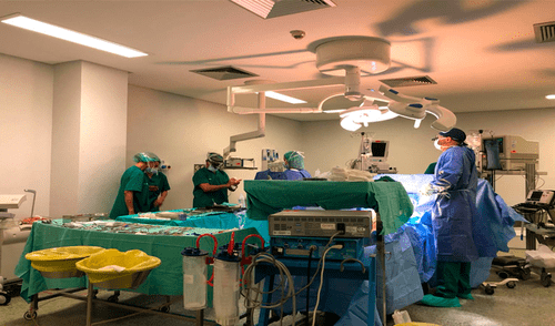 Médicos incendian accidentalmente a paciente con cáncer durante intervención quirúrgica Médicos incendian accidentalmente a paciente con cáncer durante intervención quirúrgica