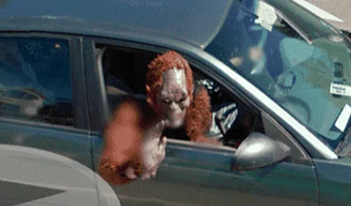 Google Maps: terrorífica 'criatura' fue captada viajando al interior de un auto [FOTOS]