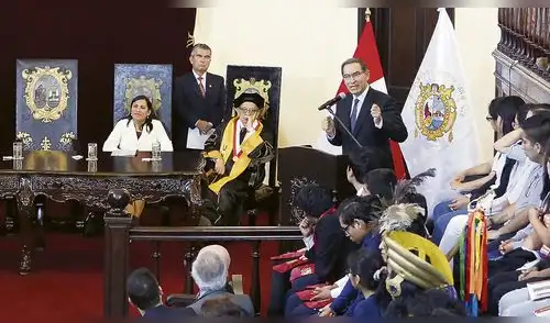 Vizcarra dice que insistirá con proyectos de reforma política Vizcarra dice que insistirá con proyectos de reforma política