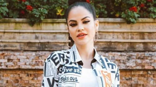 Natti Natasha seduce con sensual baile en cuarto de hotel [VIDEO]