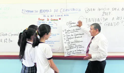 MEF transfiere S/ 200 millones para pagar deudas a más de 28 mil maestros 