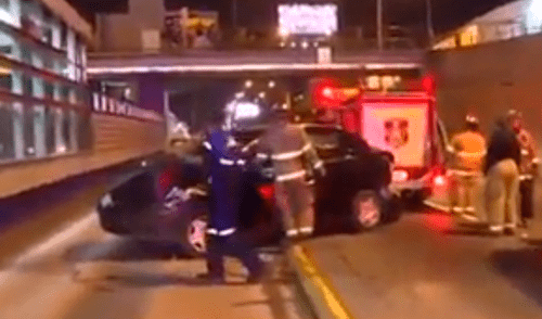 Dos personas heridas en accidente automovilístico cerca a Estadio Nacional [VIDEO]