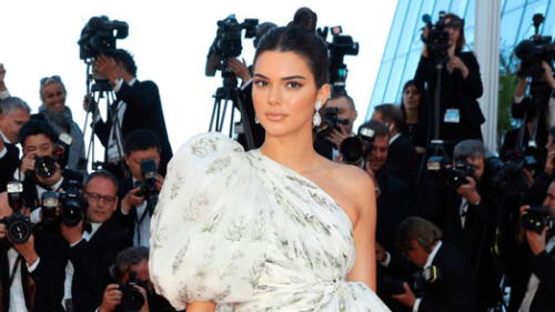 Vía Instagram: Kendall Jenner posa totalmente desnuda y enciende la red