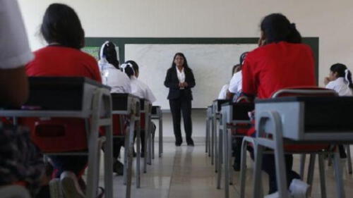 Defensoría propone comisión de expertos independientes para revisar textos escolares del Minedu