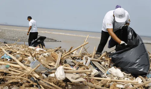 Mañana limpiarán la playa más contaminada del Perú