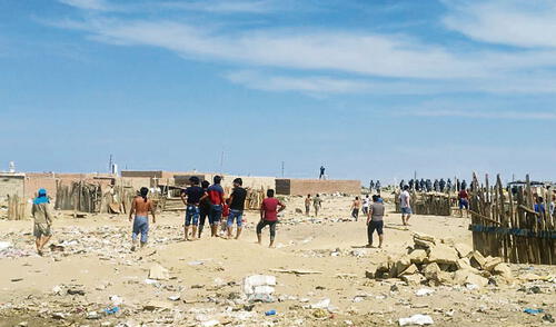 Seis pobladores y un menor resultaron heridos en enfrentamiento con la PNP Seis pobladores y un menor resultaron heridos en enfrentamiento con la PNP