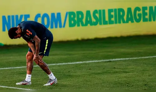  Neymar no logró culminar las prácticas con la selección de Brasil por un dolor en la rodilla