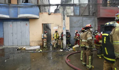 Incendio terminó con tres heridos en la zona. Foto: Félix Contreras / La República
