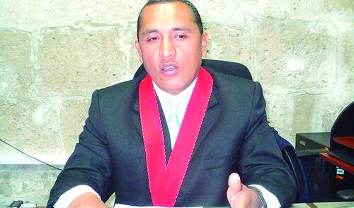 Arequipa. Santiago Irigoyen ganó por años de antigüedad.