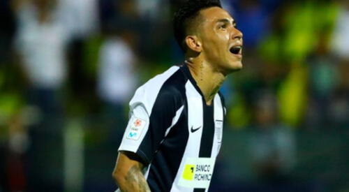 Jhonny Baldovino indicó que Jean Deza seguirá en Alianza Lima.