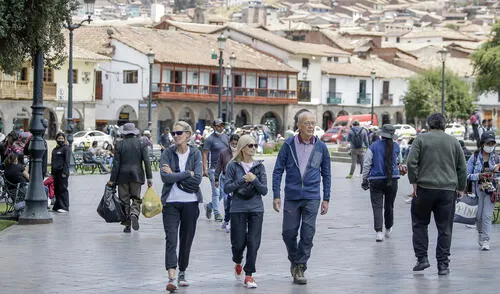 PLAZA DE ARMAS DE LA CIUDAD DEL CUSCO
problemas. Turismo afectado por constantes conflictos.