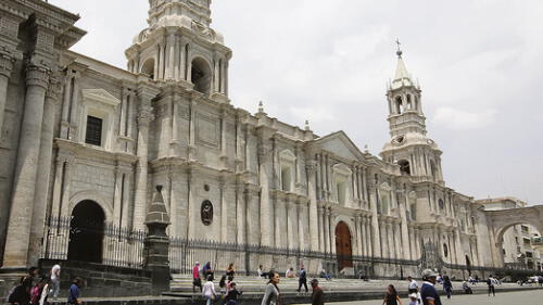 En la catedral se ofrecerán dos misas con 20% de aforo. Foto: La República En la catedral se ofrecerán dos misas con 20% de aforo. Foto: La República