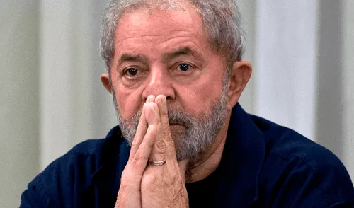 El exmandatario fue condenado por el exjuez Moro a 12 años y un mes de prisión. Foto: AFP