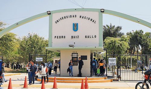 Estudiantes de medicina de la UNPRG esperan una pronta respuesta del gobernador regional. Foto: La República