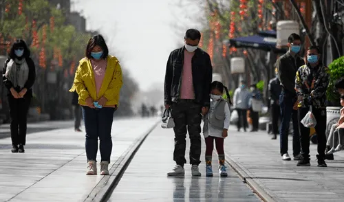 El cierre de las ciudades se produce a un mes exacto del inicio del Año Nuevo lunar. Foto: AFP